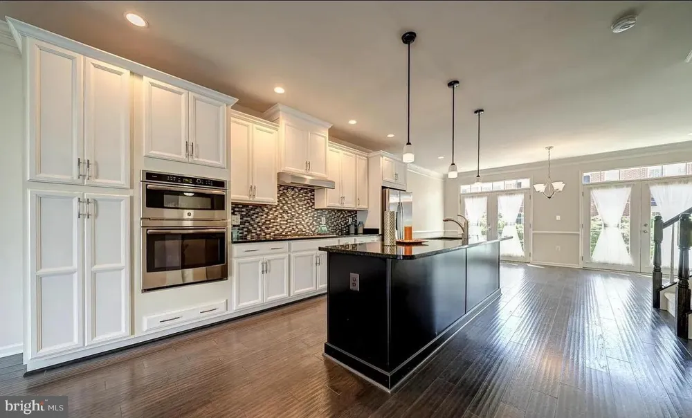 22586 CAMBRIDGEPORT SQUARE Ashburn, VA 20148