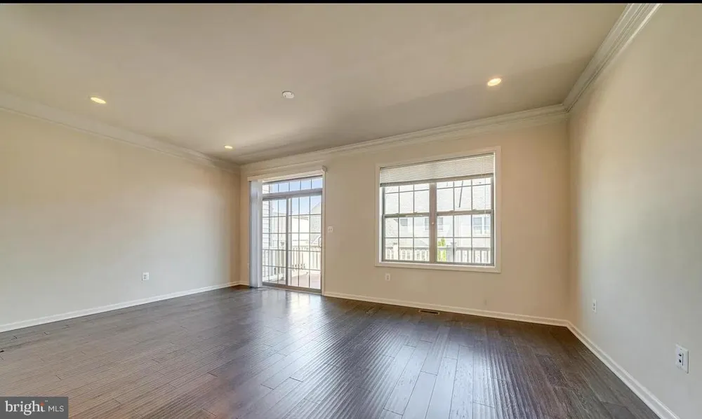 22586 CAMBRIDGEPORT SQUARE Ashburn, VA 20148