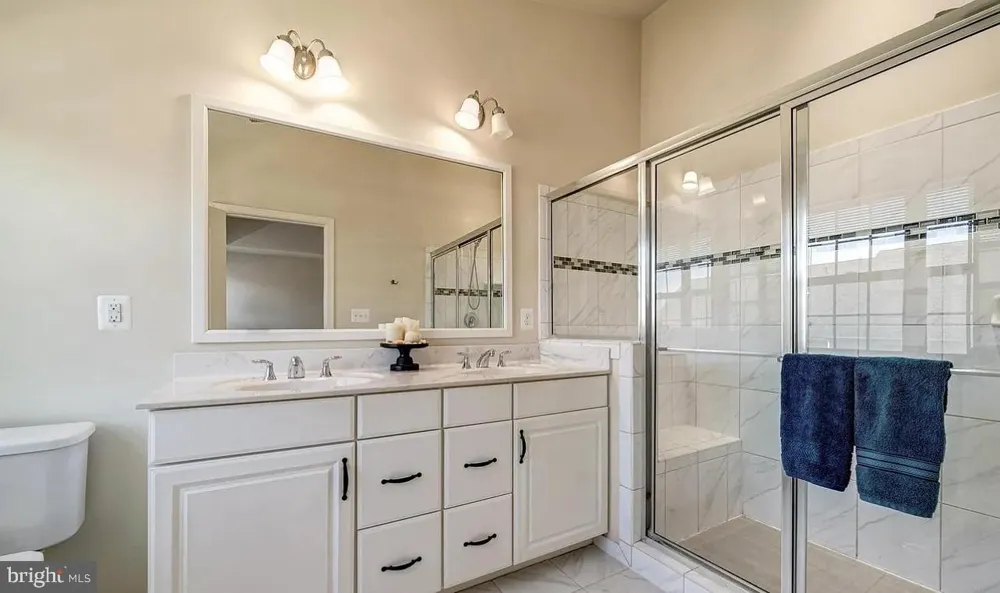 22586 CAMBRIDGEPORT SQUARE Ashburn, VA 20148