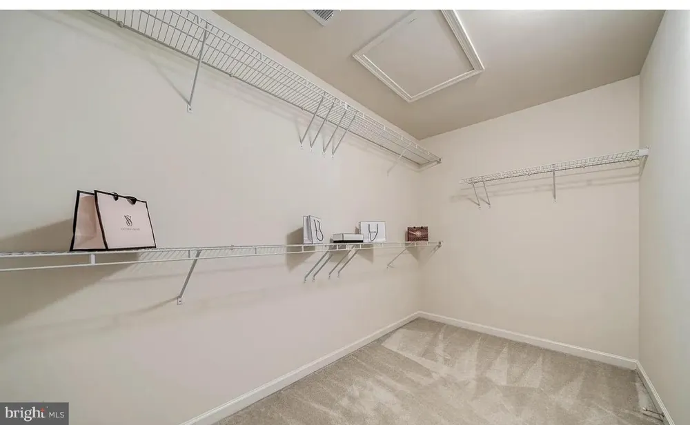 22586 CAMBRIDGEPORT SQUARE Ashburn, VA 20148