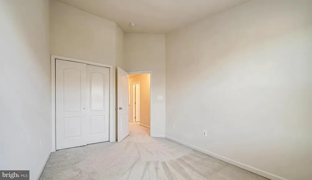 22586 CAMBRIDGEPORT SQUARE Ashburn, VA 20148