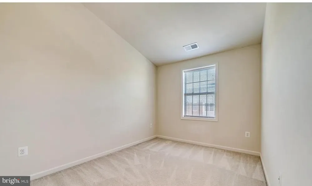 22586 CAMBRIDGEPORT SQUARE Ashburn, VA 20148