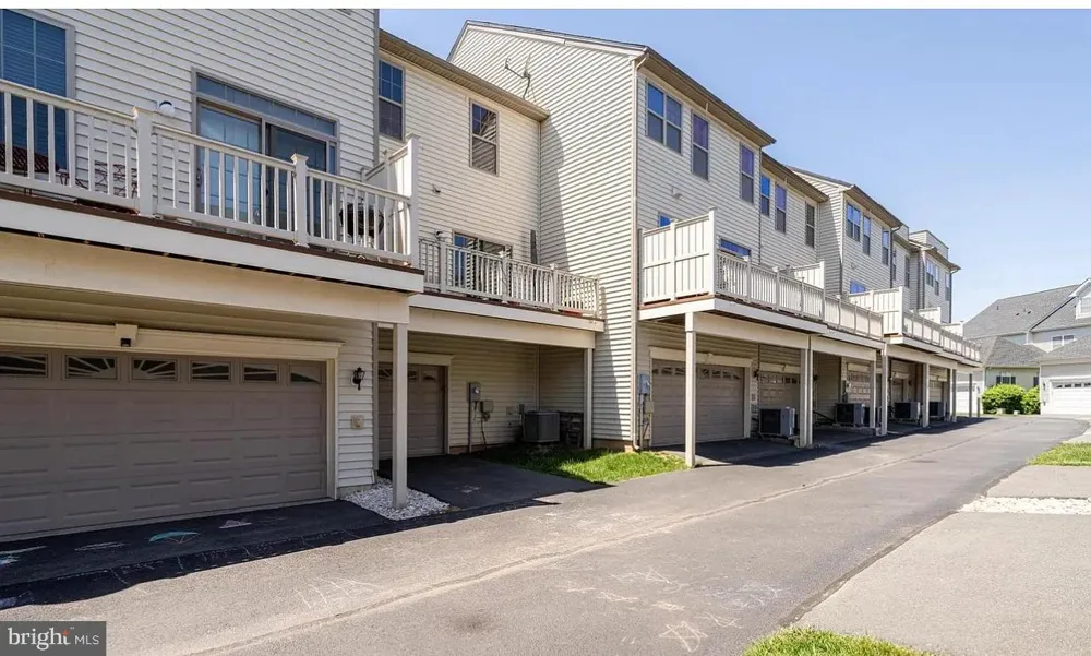 22586 CAMBRIDGEPORT SQUARE Ashburn, VA 20148