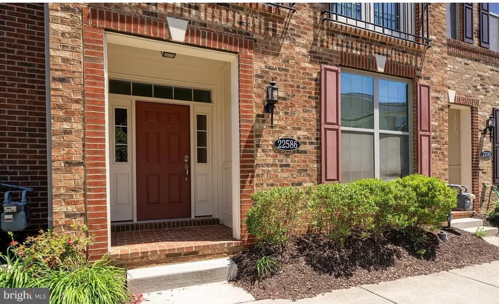 22586 CAMBRIDGEPORT SQUARE Ashburn, VA 20148