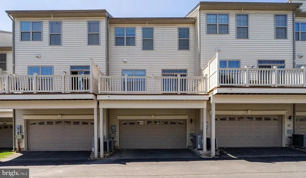 22586 CAMBRIDGEPORT SQUARE Ashburn, VA 20148