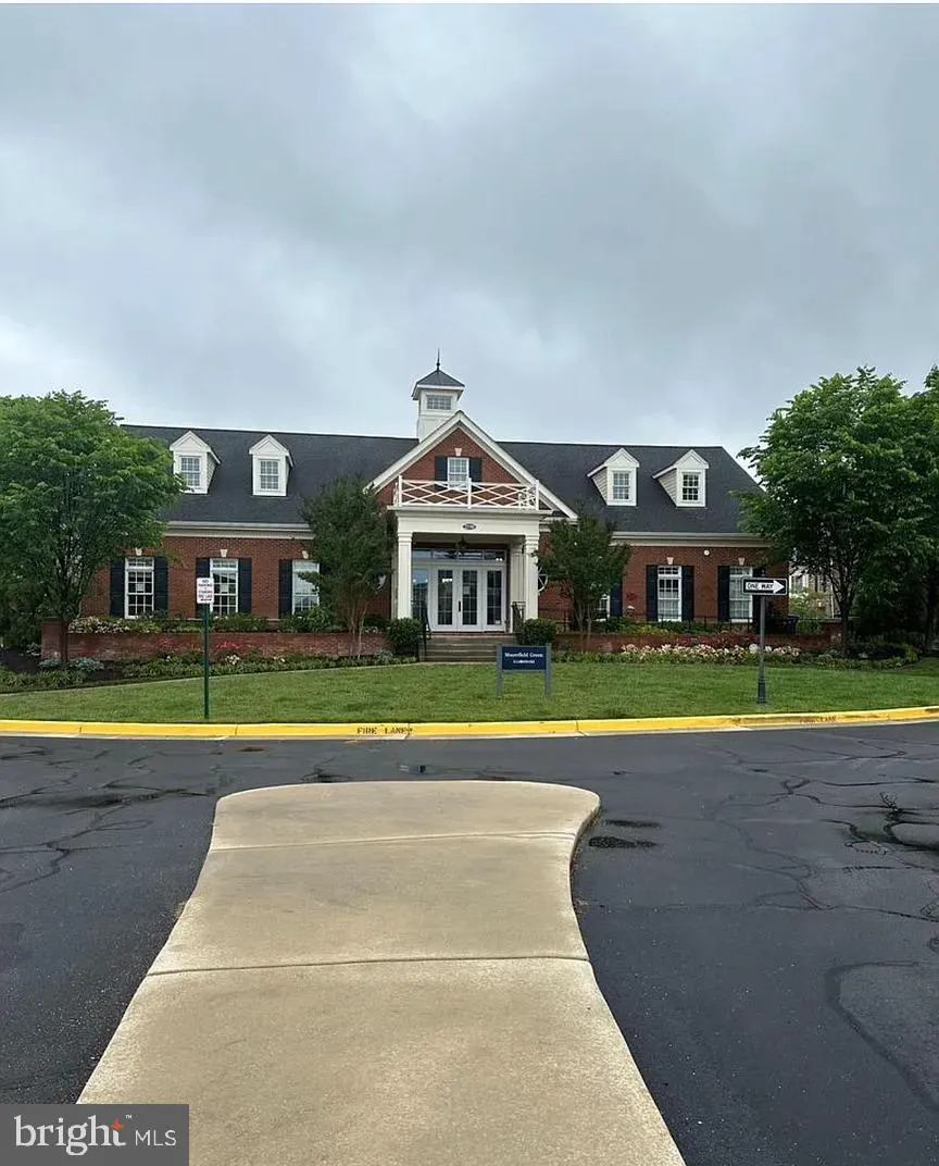22586 CAMBRIDGEPORT SQUARE Ashburn, VA 20148