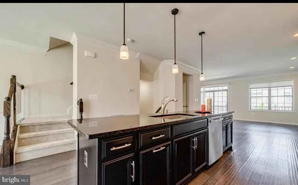 22586 CAMBRIDGEPORT SQUARE Ashburn, VA 20148