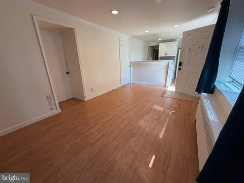 356 EASTON ROAD #FRONT