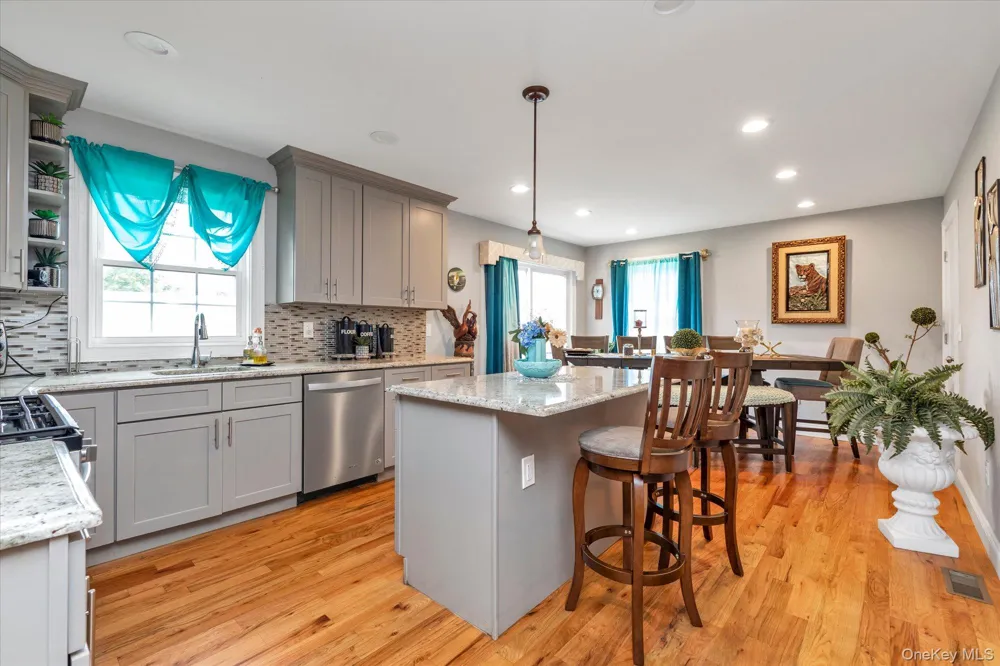 6 Belmont Court Amityville, NY 11701