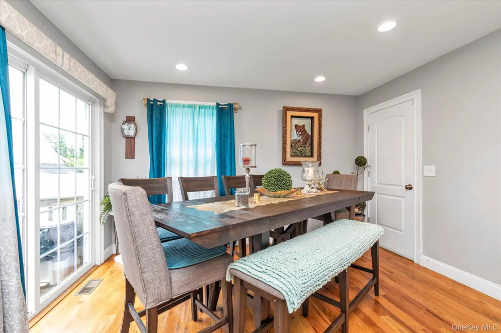 6 Belmont Court Amityville, NY 11701