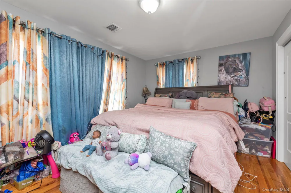 6 Belmont Court Amityville, NY 11701