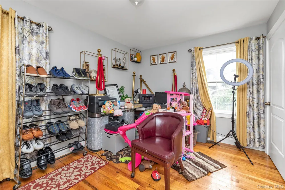 6 Belmont Court Amityville, NY 11701