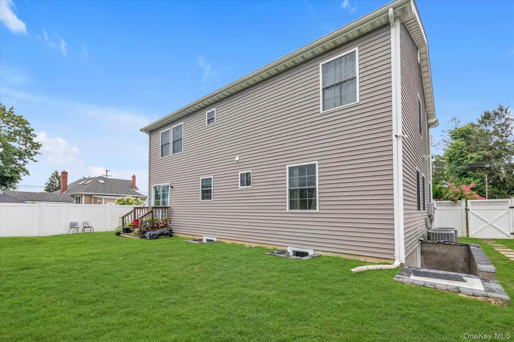 6 Belmont Court Amityville, NY 11701