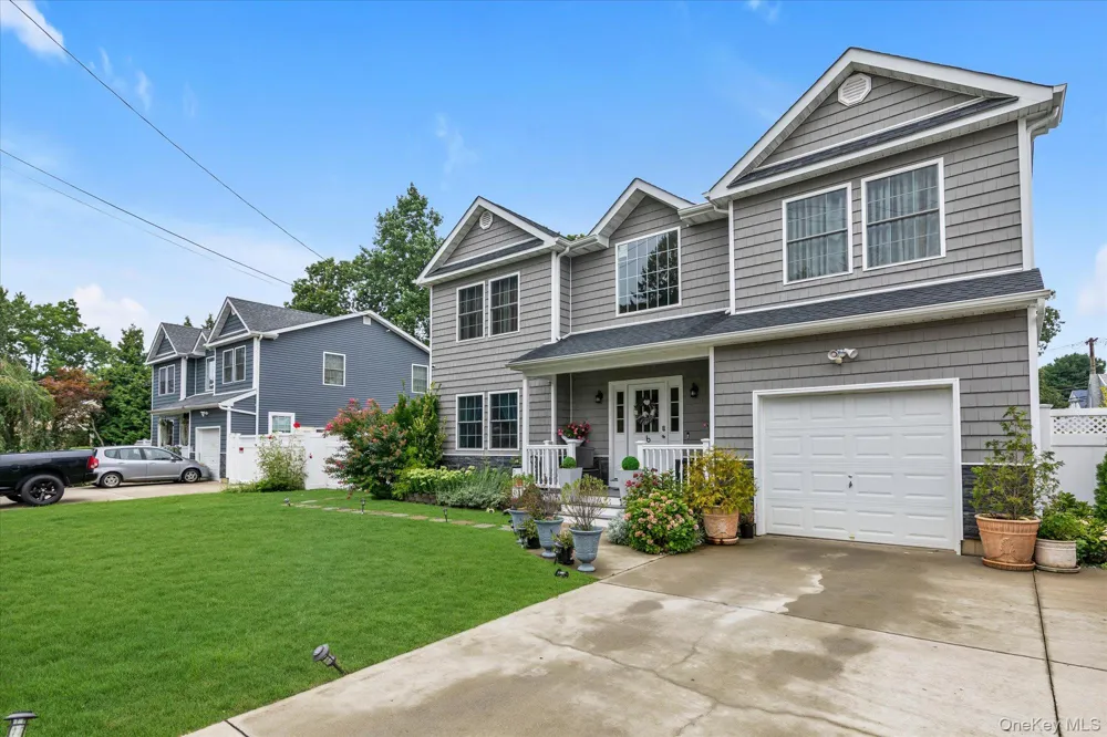 6 Belmont Court Amityville, NY 11701