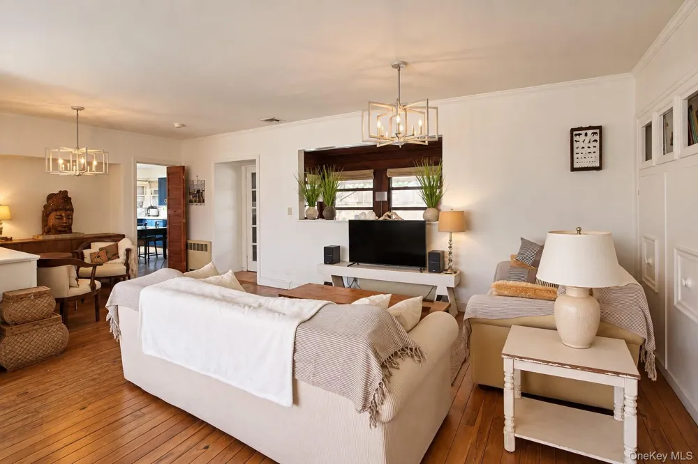 455 E Park Avenue Long Beach, NY 11561