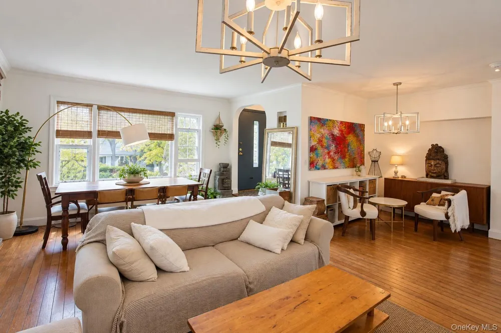 455 E Park Avenue Long Beach, NY 11561