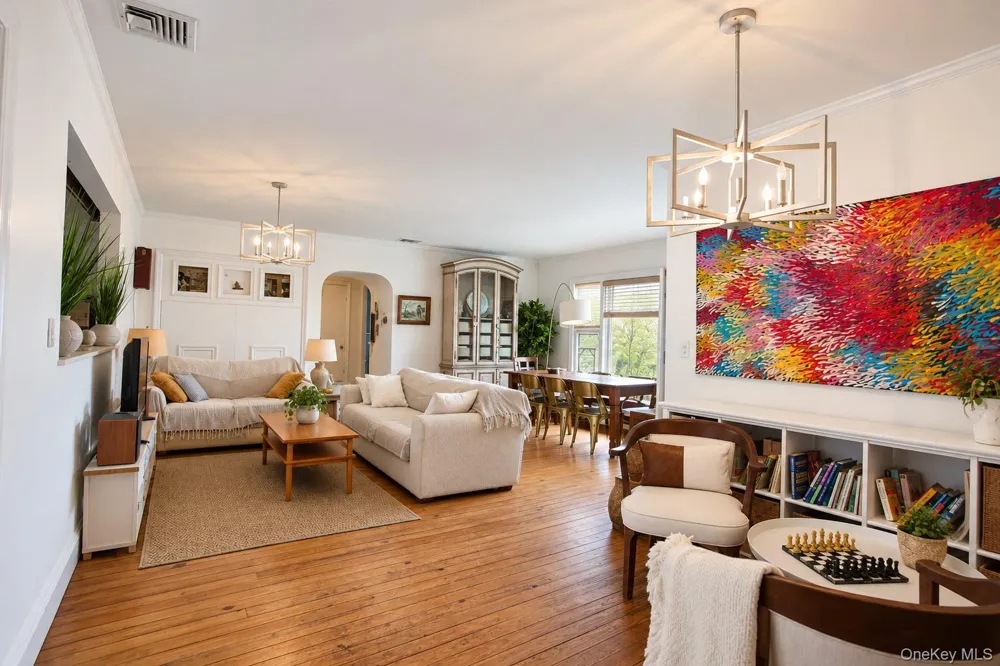 455 E Park Avenue Long Beach, NY 11561