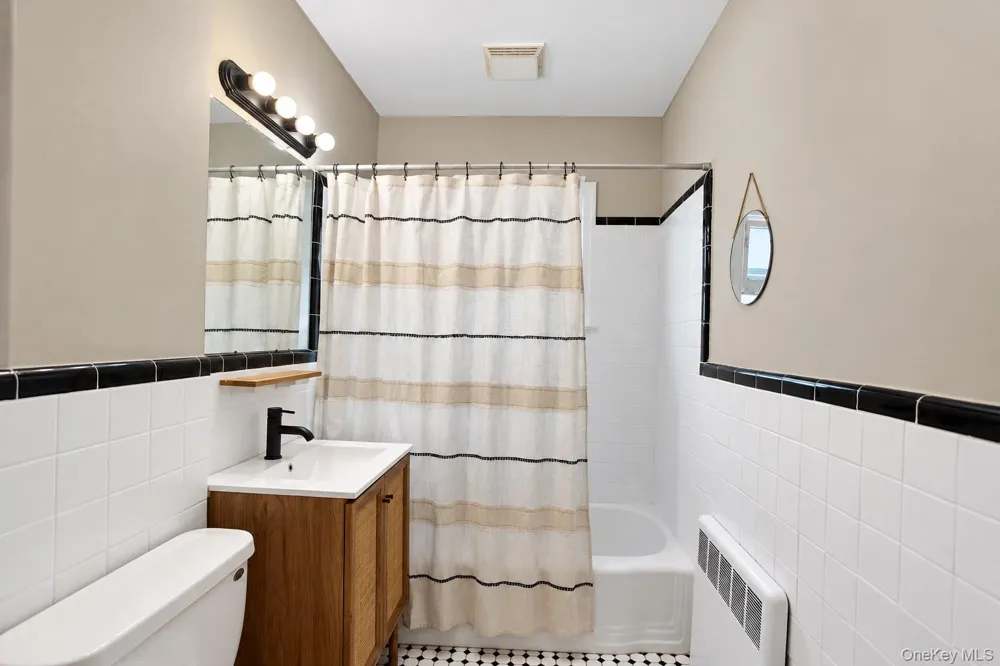 455 E Park Avenue Long Beach, NY 11561