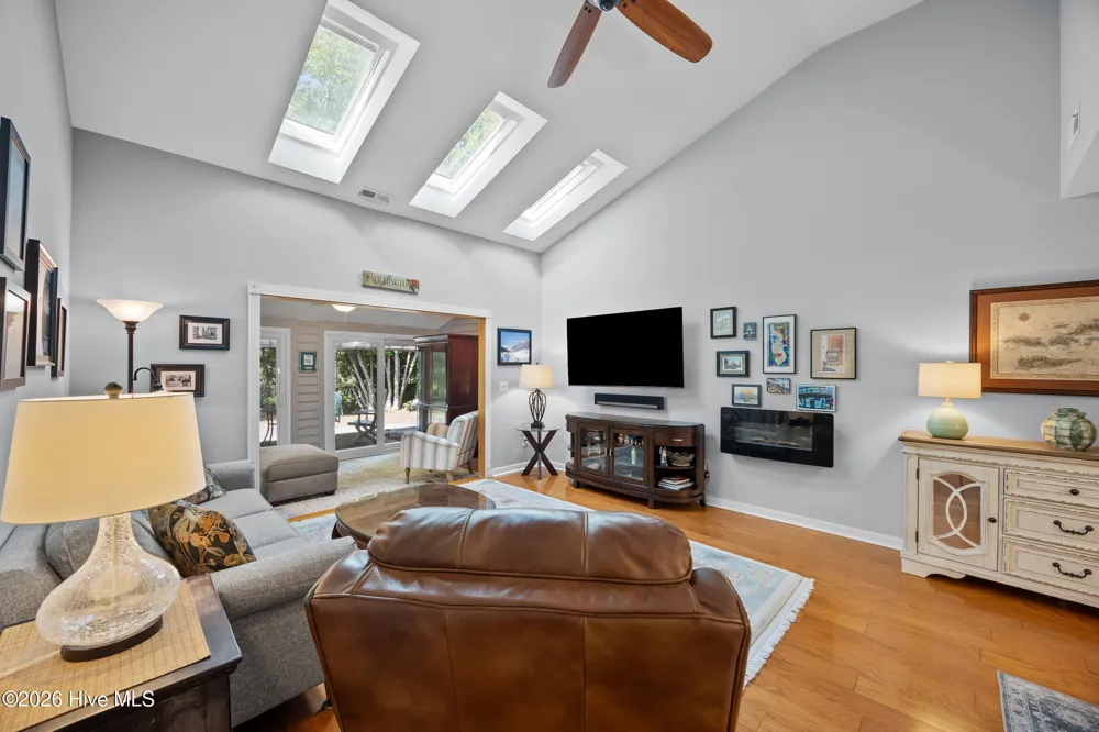 208 Inland Greens Circle Wilmington, NC 28405