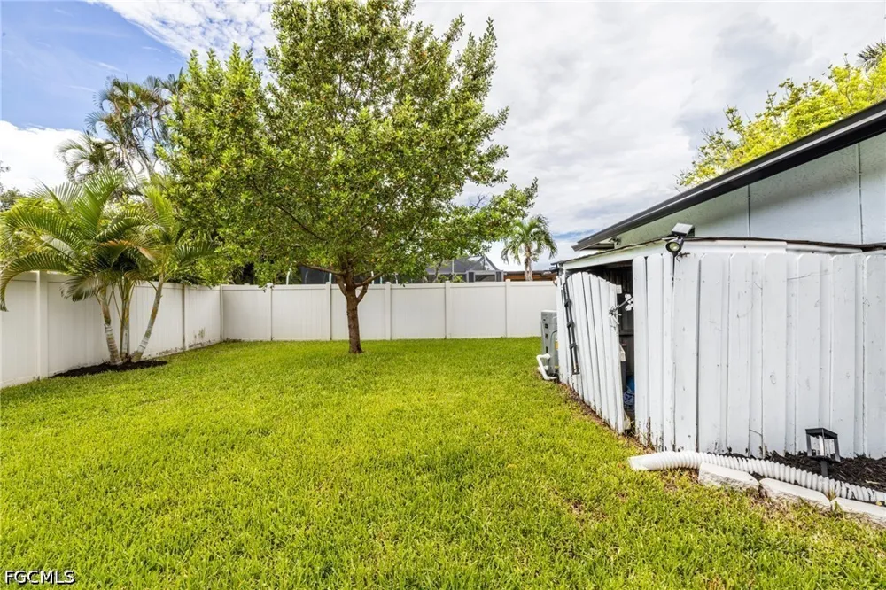 Claret Court Fort Myers, FL 33919