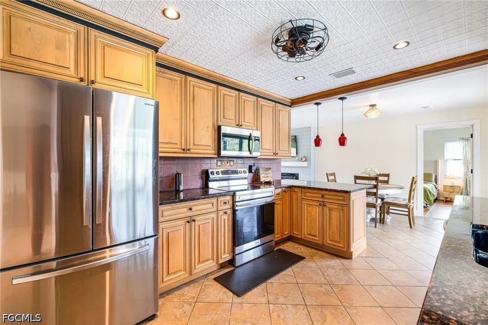 Claret Court Fort Myers, FL 33919