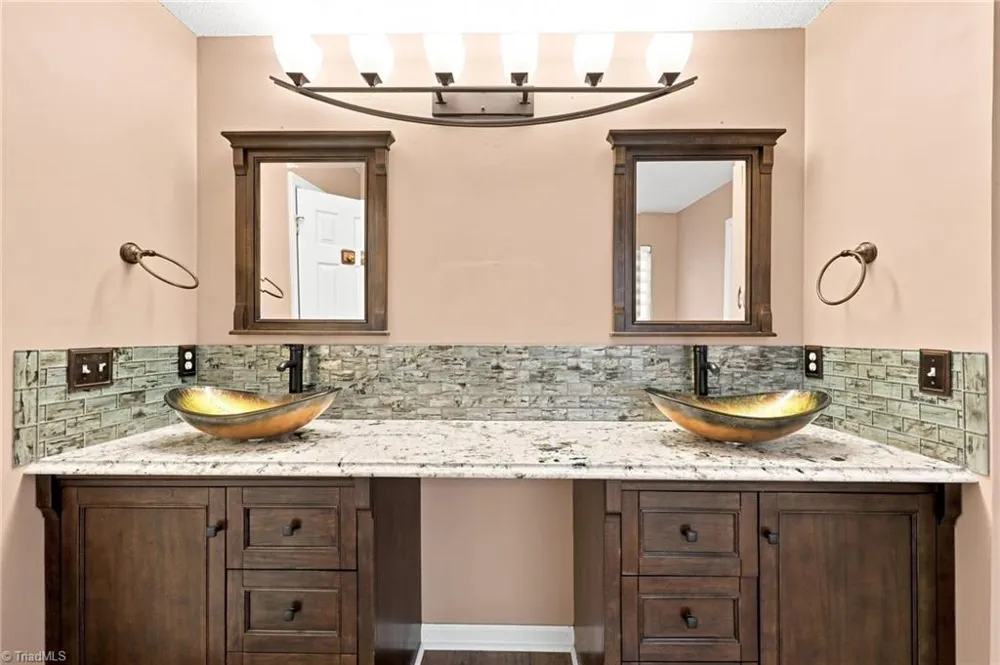 580 Pimlico Circle Whitsett, NC 27377