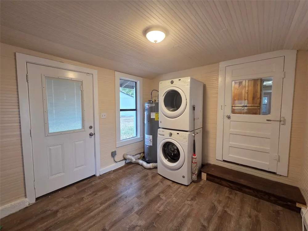 3400 W State Highway 71 La Grange, TX 78945
