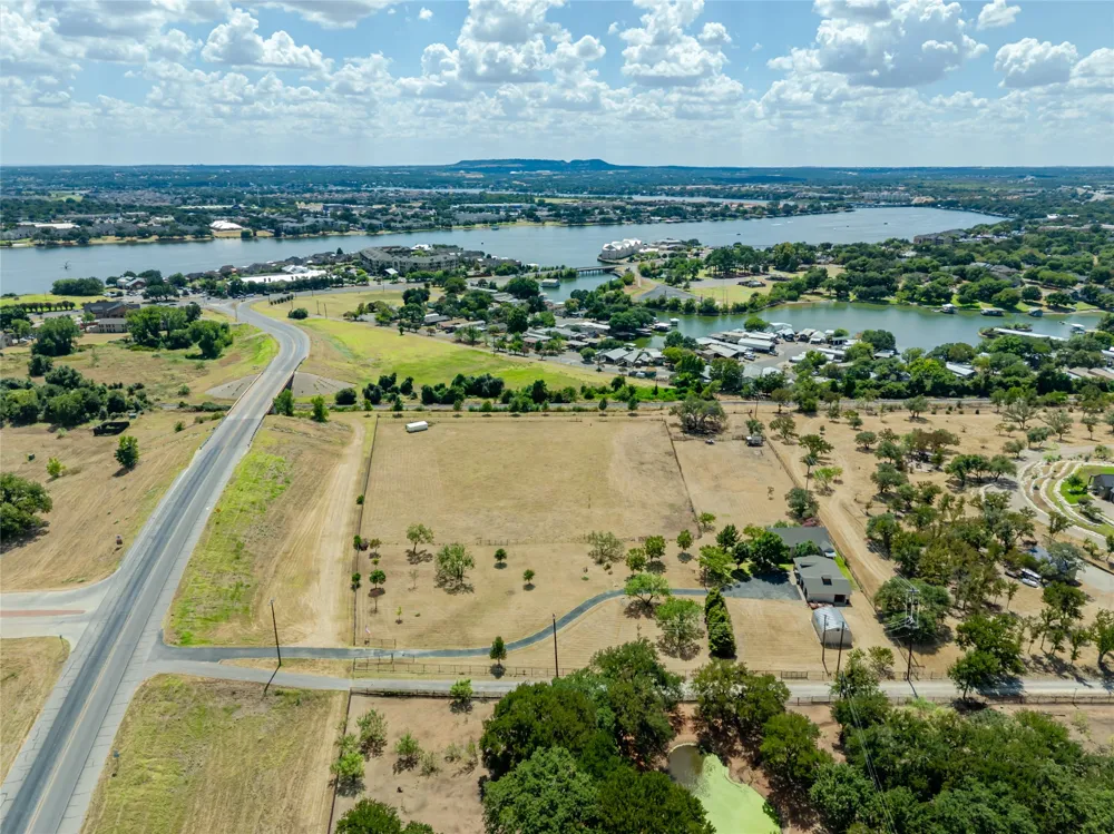 2301 Loop 567 Granbury, TX 76048