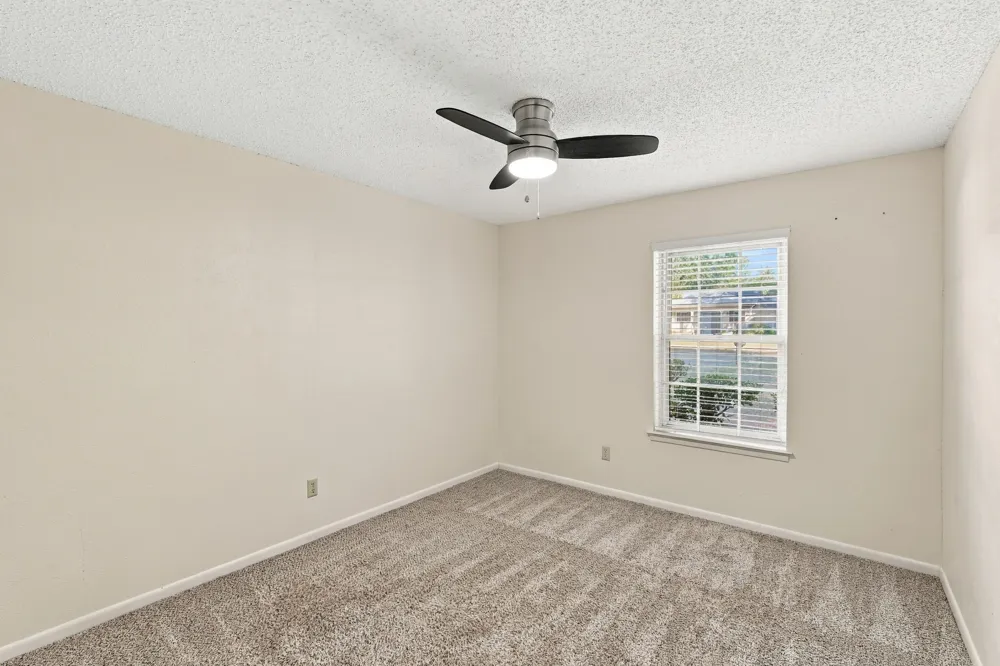 1215 Cindy Lane Cleburne, TX 76033