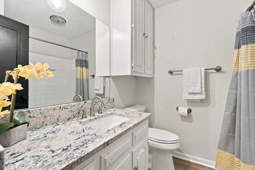 1215 Cindy Lane Cleburne, TX 76033