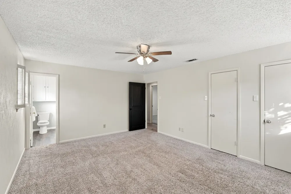 1215 Cindy Lane Cleburne, TX 76033