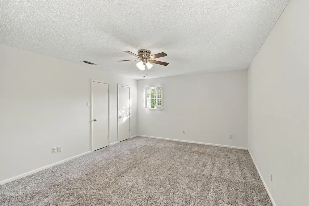 1215 Cindy Lane Cleburne, TX 76033