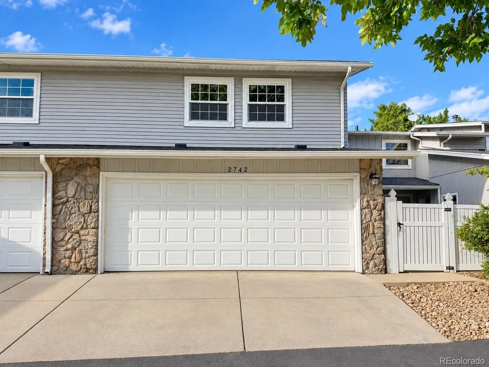 2742 S Xanadu Way Aurora, CO 80014