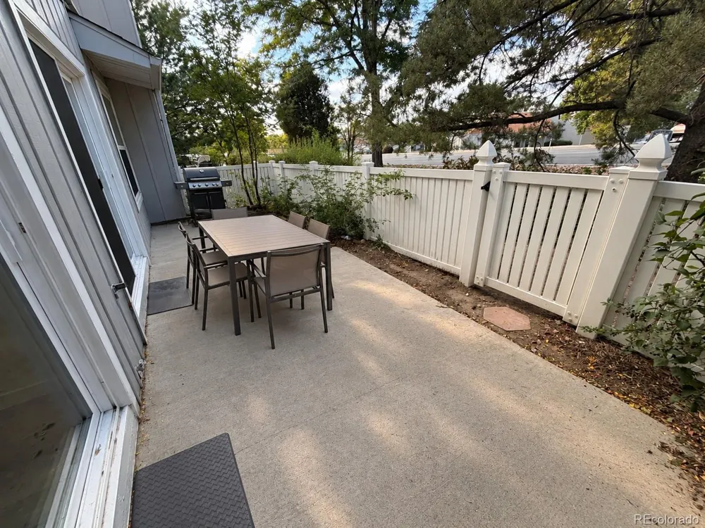 2742 S Xanadu Way Aurora, CO 80014