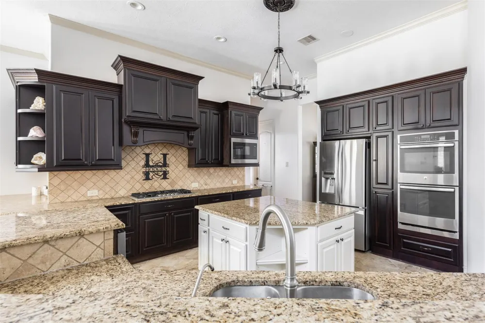 5835 Caspian Falls Lane Fulshear, TX 77441