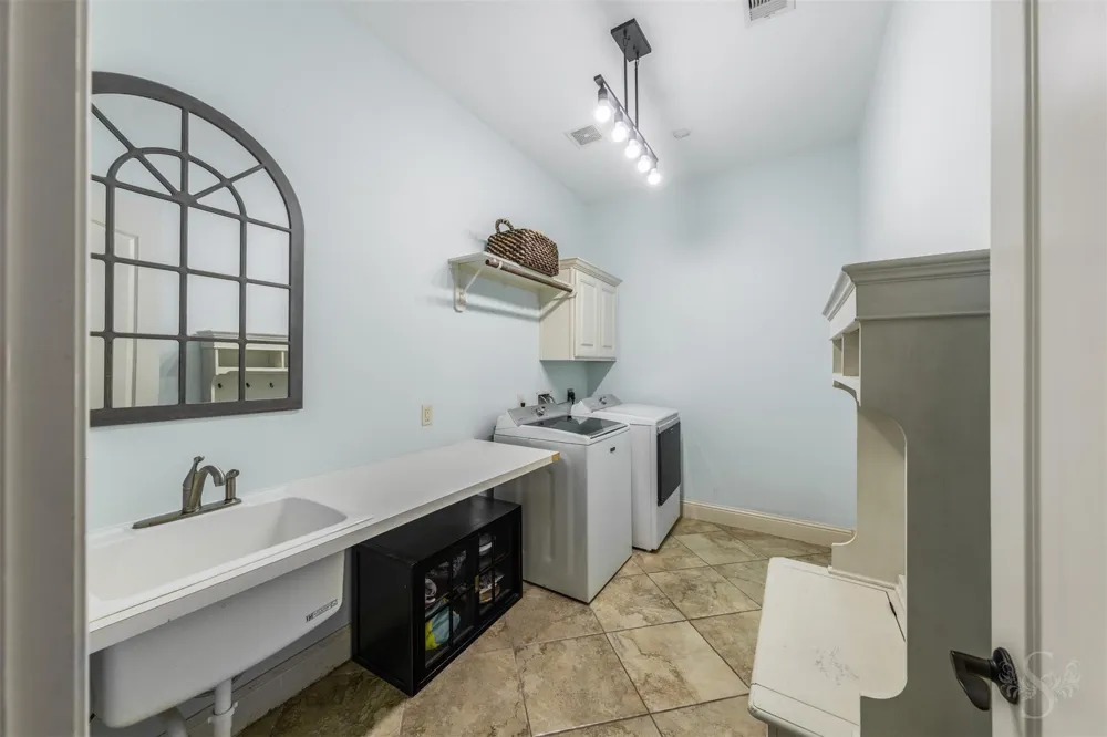 5835 Caspian Falls Lane Fulshear, TX 77441