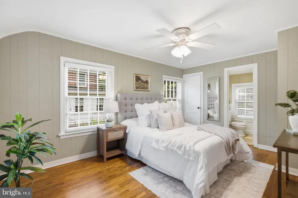 2312 VALLEY DRIVE Alexandria, VA 22302