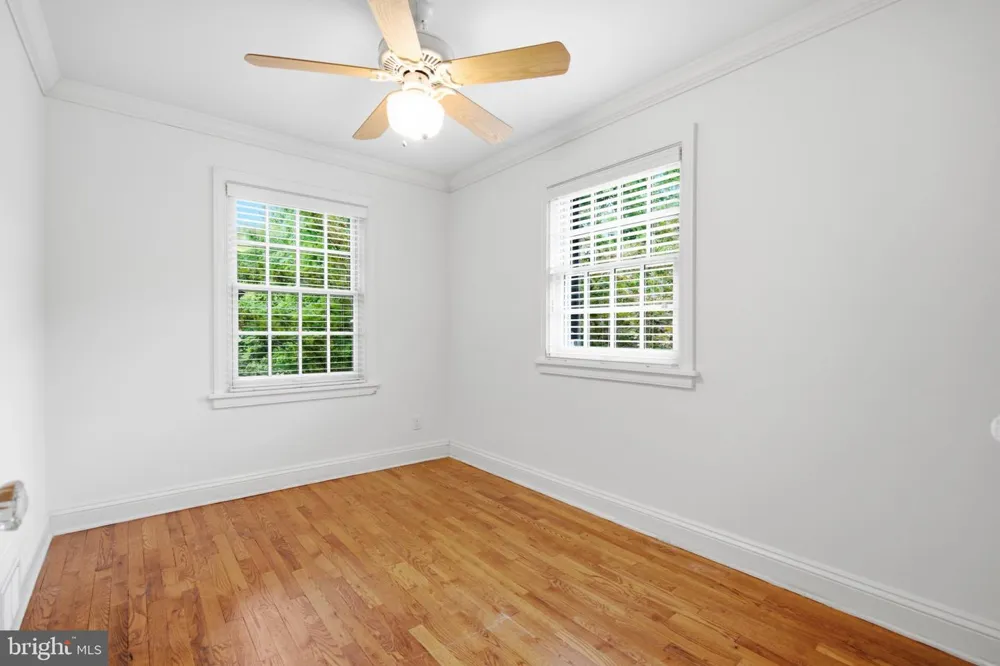 2312 VALLEY DRIVE Alexandria, VA 22302