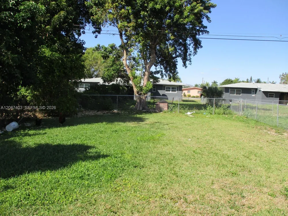 765 NW 12th St Homestead, FL 33030