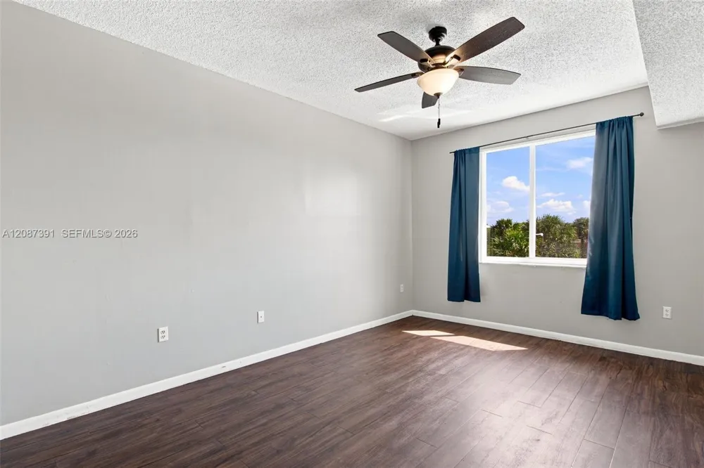 6976 SW 39th St #G304 Davie, FL 33314