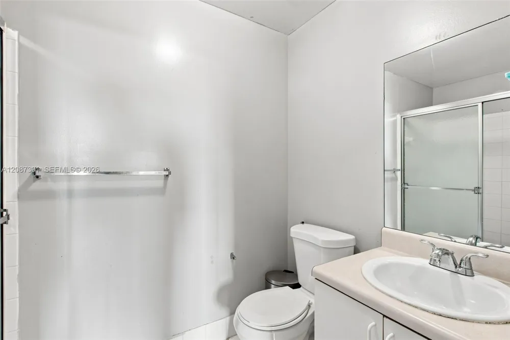 6976 SW 39th St #G304 Davie, FL 33314