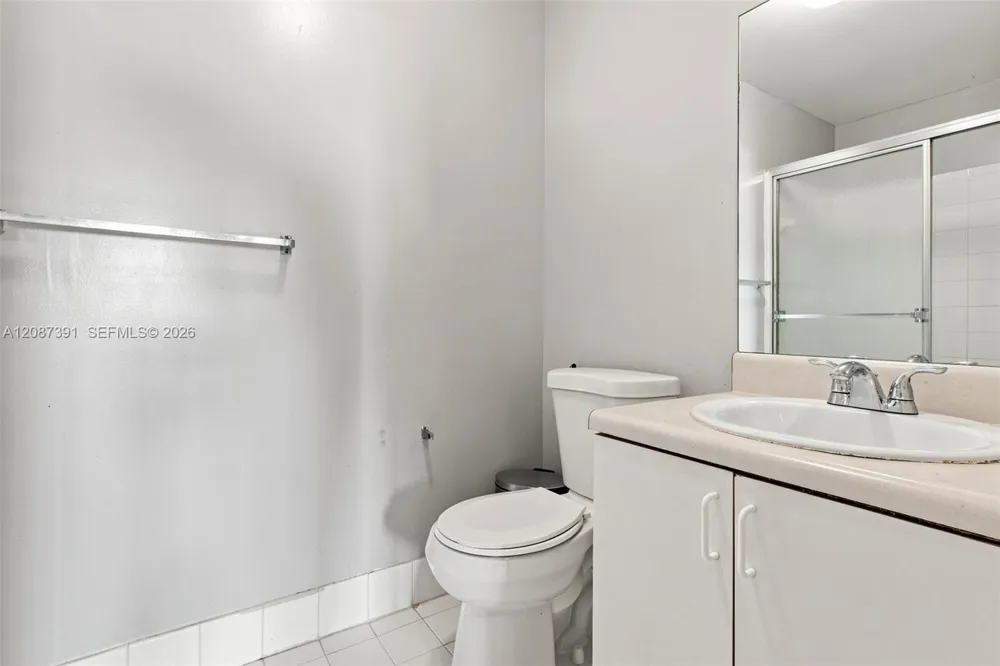6976 SW 39th St #G304 Davie, FL 33314