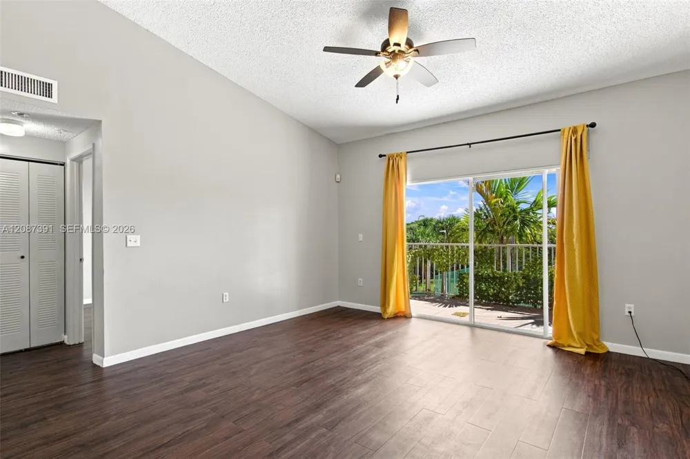 6976 SW 39th St #G304 Davie, FL 33314
