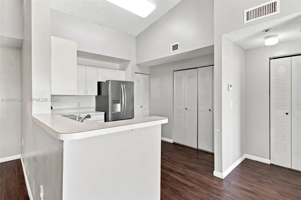 6976 SW 39th St #G304 Davie, FL 33314