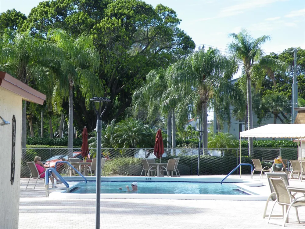 15 Willowbrook Lane #108 Delray Beach, FL 33446
