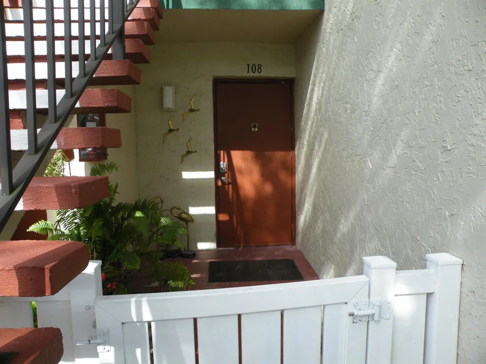 15 Willowbrook Lane #108 Delray Beach, FL 33446