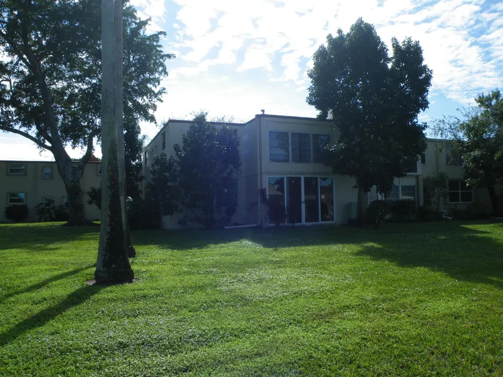 15 Willowbrook Lane #108 Delray Beach, FL 33446