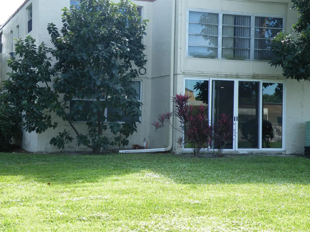 15 Willowbrook Lane #108 Delray Beach, FL 33446