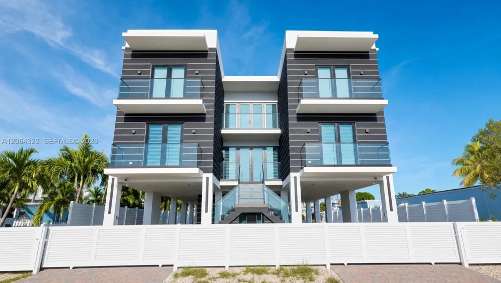 141 Grassy Rd Key Largo, FL 33037