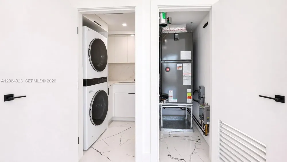 141 Grassy Rd Key Largo, FL 33037